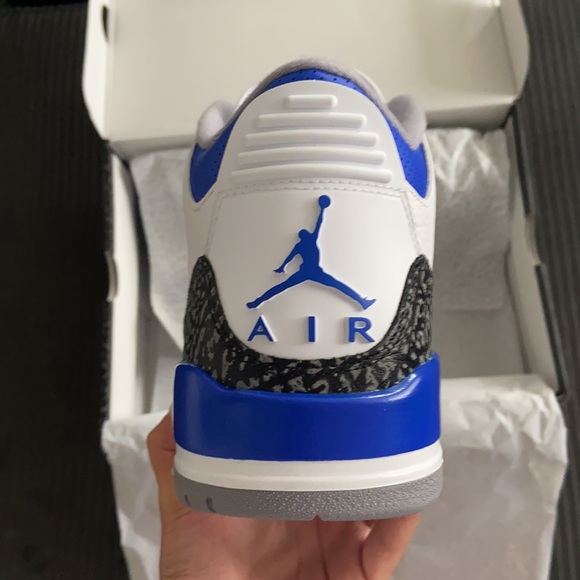 Jordan 3 Retro - Picture 4 of 6